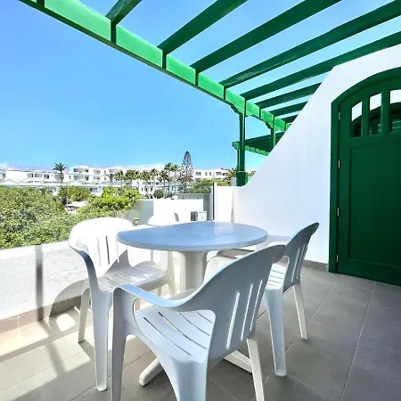 Family Apartment,wifi,pool,near The Beach Puerto Del Carmen * Puerto del Carmen (Lanzarote)